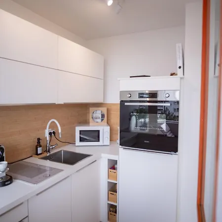 Cozy With Pool I U-bahn