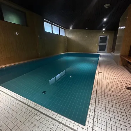 Lägenhet Cozy With Pool I U-bahn *