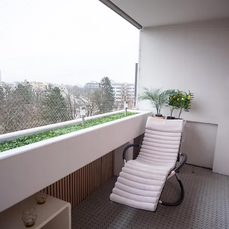 Cozy With Pool I U-bahn Апартаменты Мюнхен